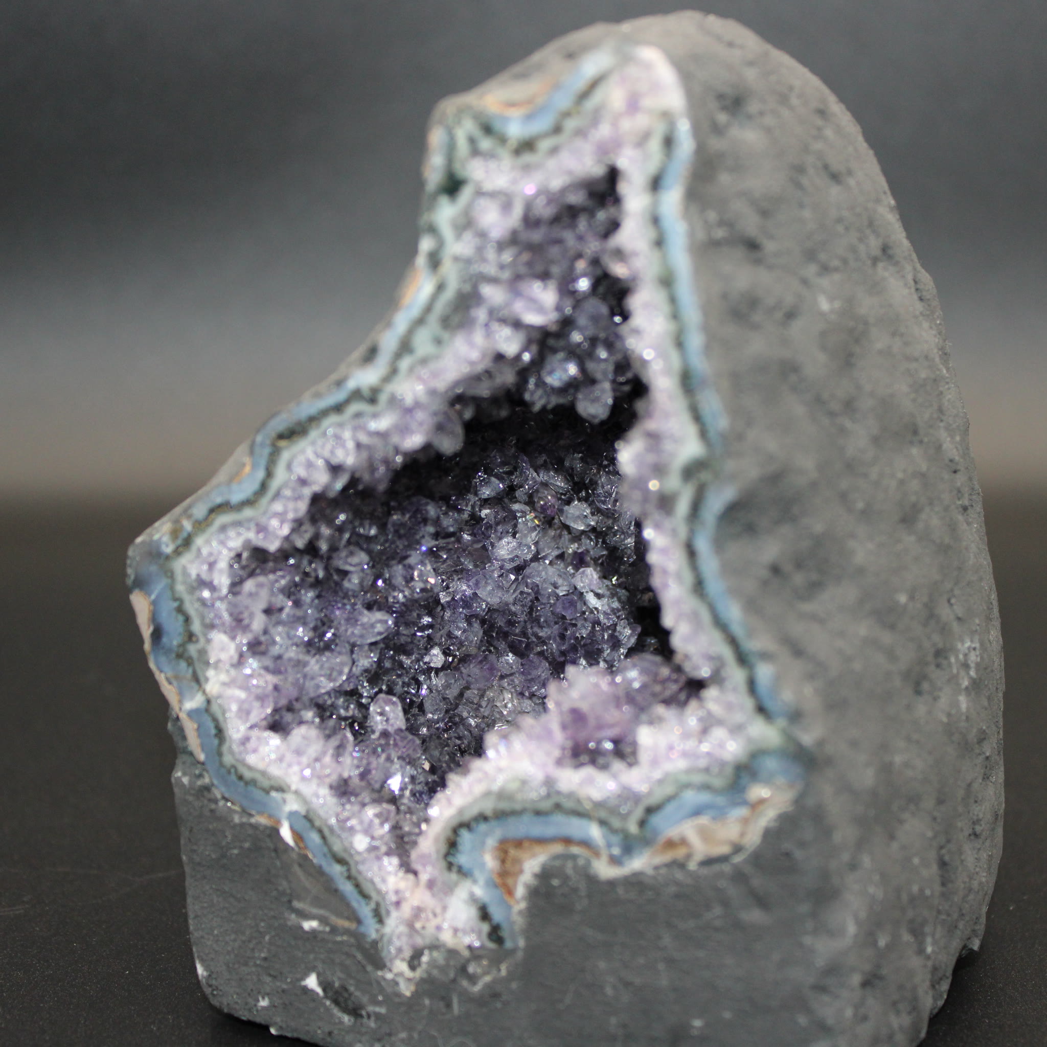 amethystdruse 2000g side