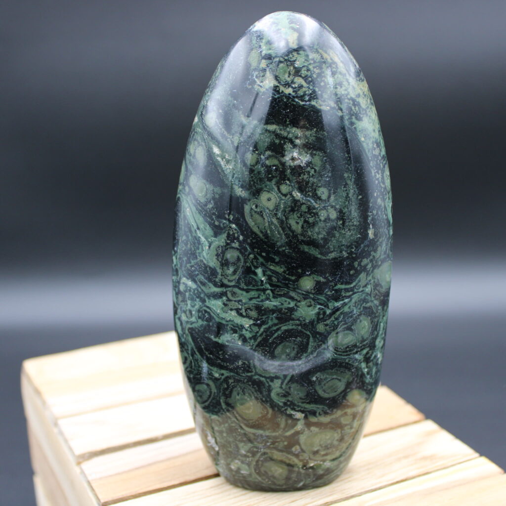  Kambaba Jaspis Freeform 873 g Unikat