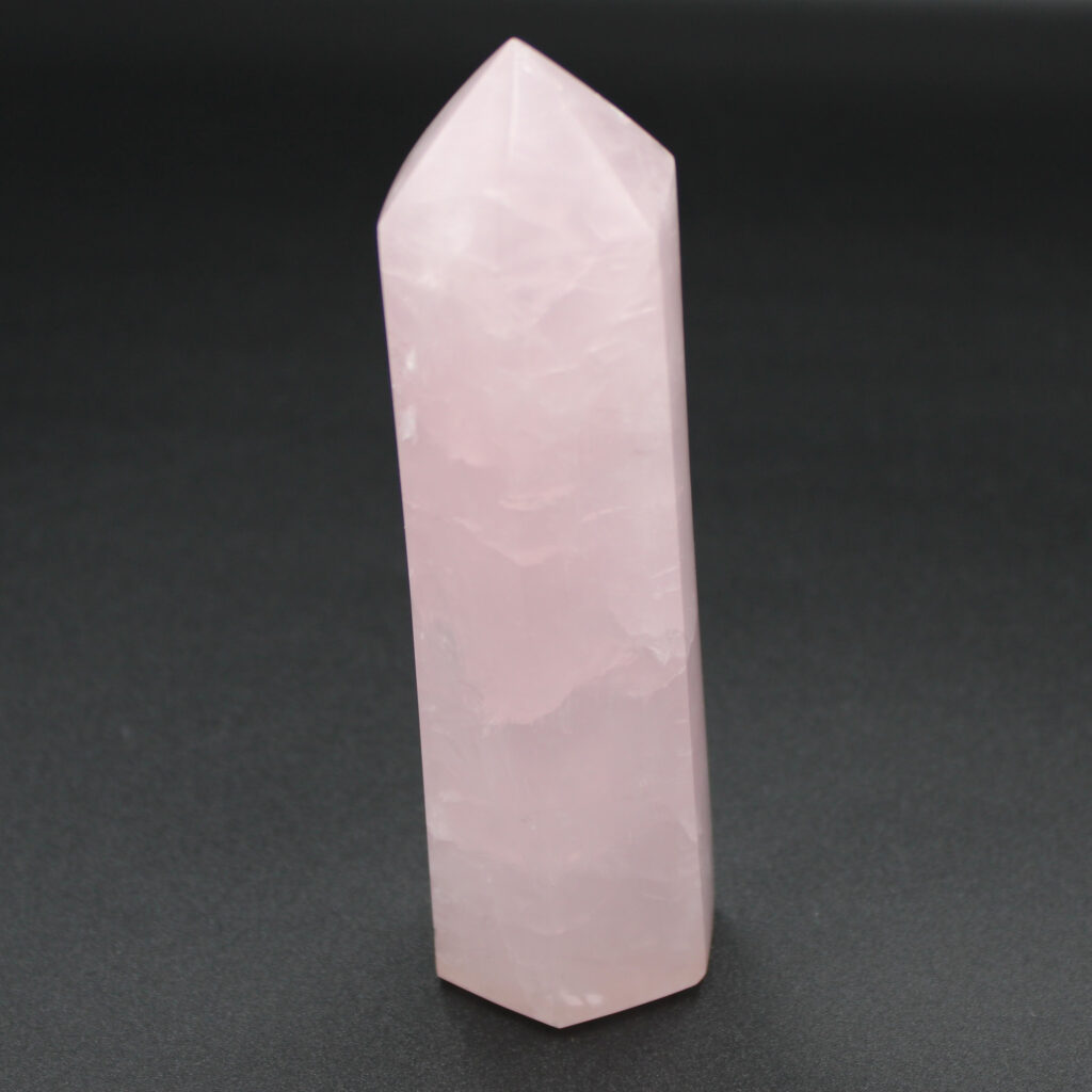 Rosenquarz-Obelisk-295g