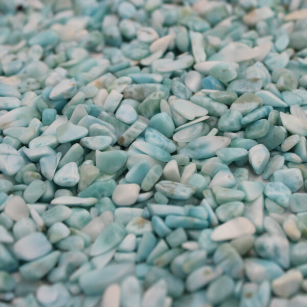 Larimar-Nuggets im Glasfläschchen – Bild 2