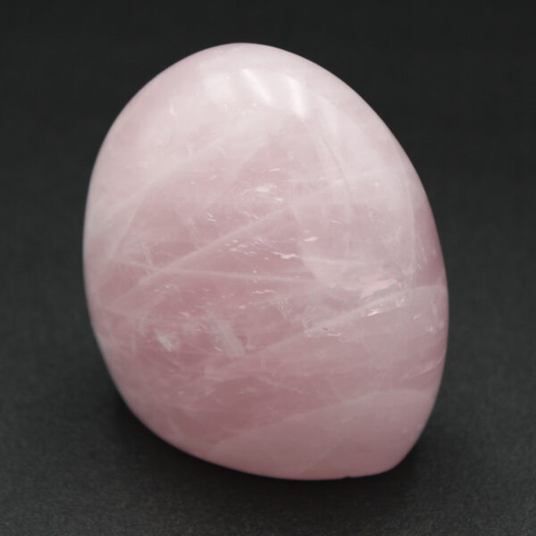rosenquarz-freeform-egg