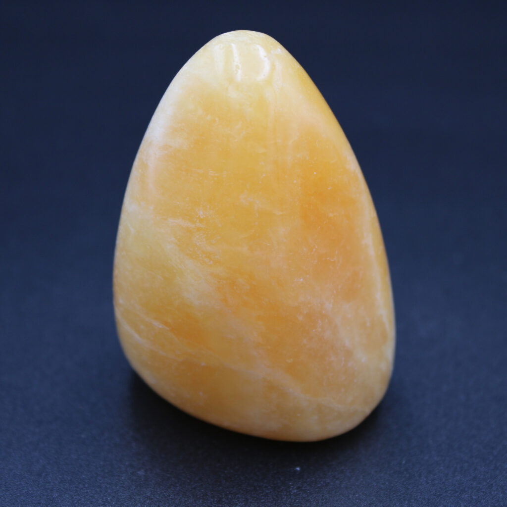 Orangencalcit Freeform 191g