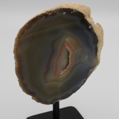 Achat-Scheibe-on-stand