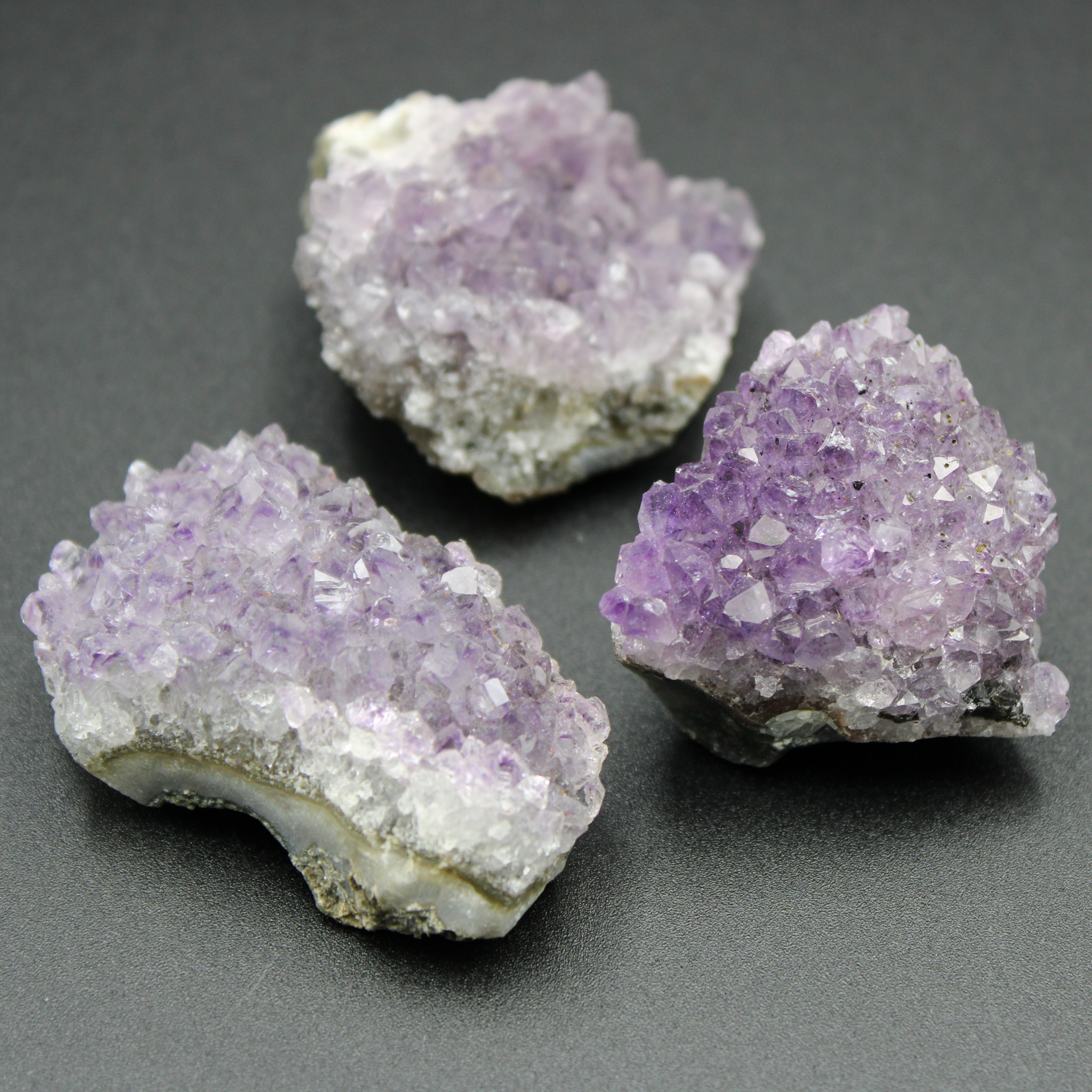 Amethyst-mini-cluster