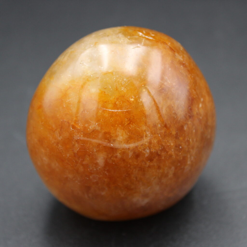 Die warme Stärke · Honig Calcit Freeform · 235 g · Unikat