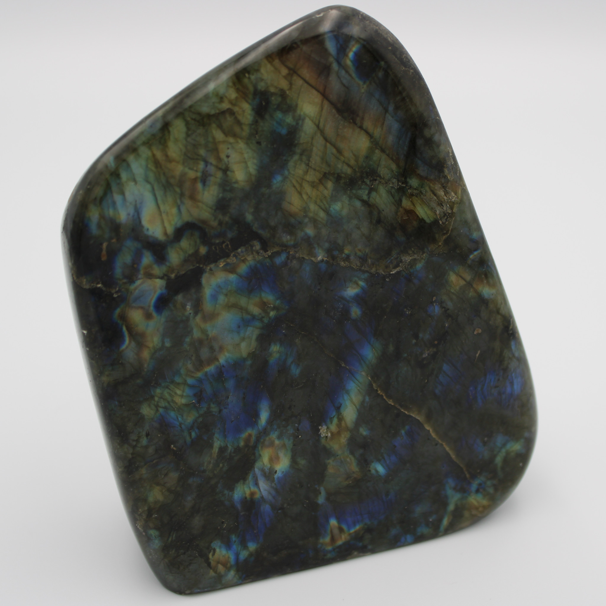 Labradorit-Freeform-Regenbogen-Flash-1496g