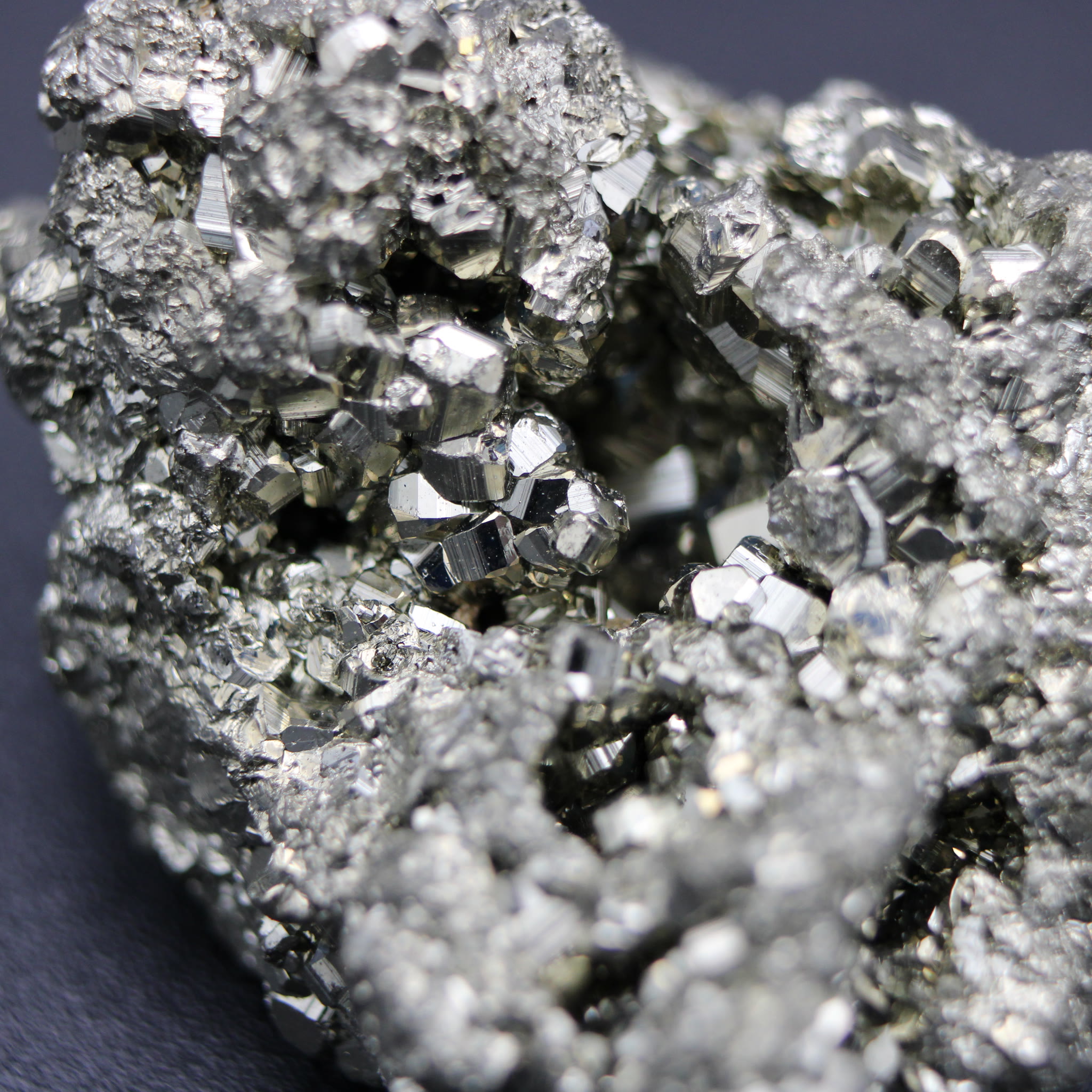 Pyrit Nuggets closeup