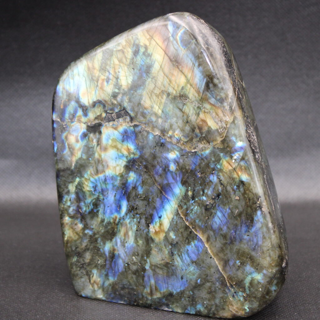 Labradorit Freeform 1496g