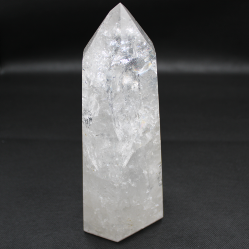 Bergkristall Obelisk 1742g front