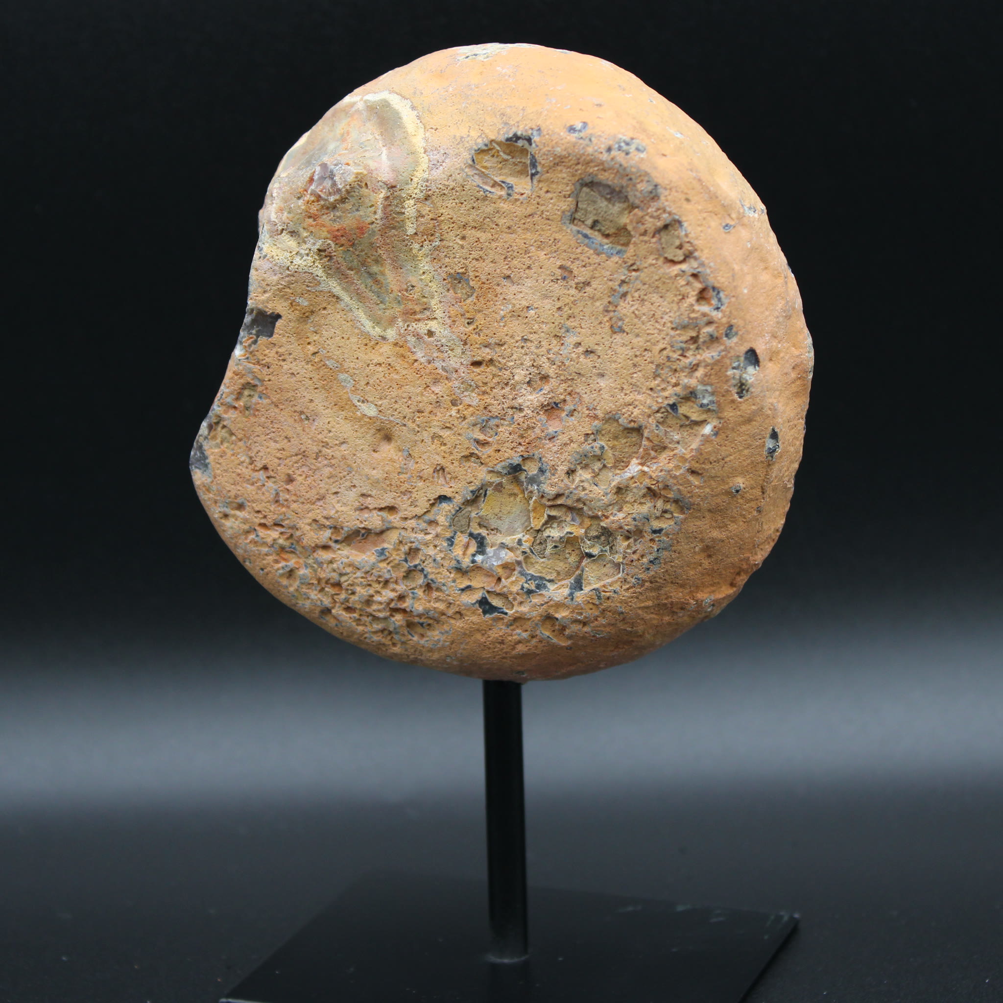 Achatscheibe auf Metallständer 565g back