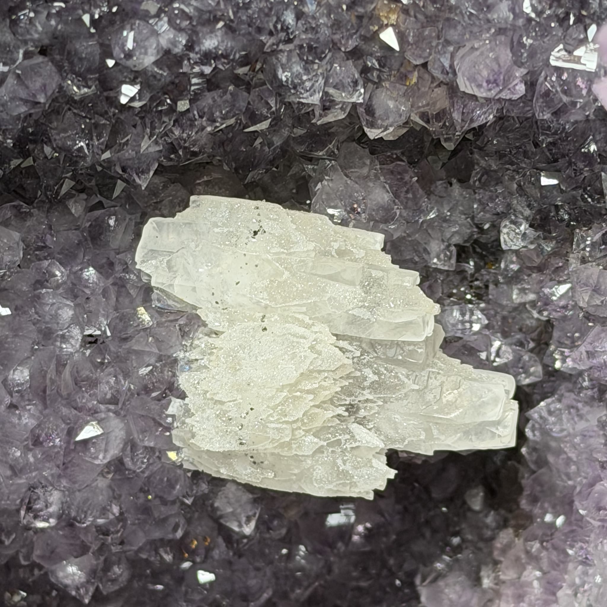 Amethyst Druse 31580g inner