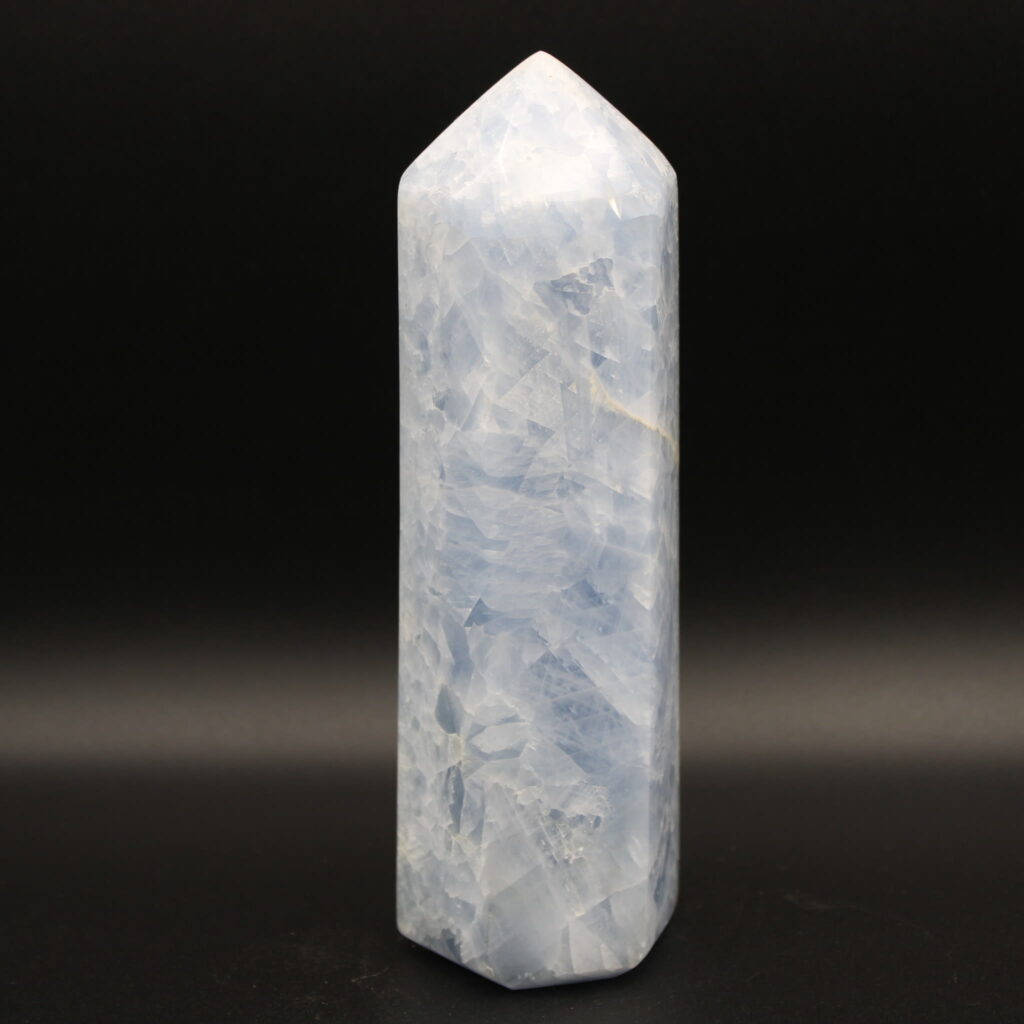 Blauer Calcit Obelisk 980g