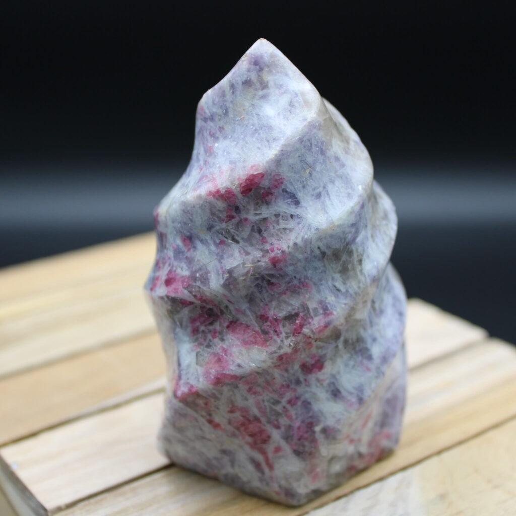Lepidolith Flamme 396g
