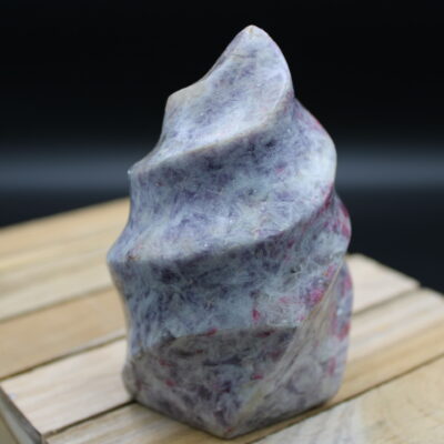 Lepidolith Flamme 396g side