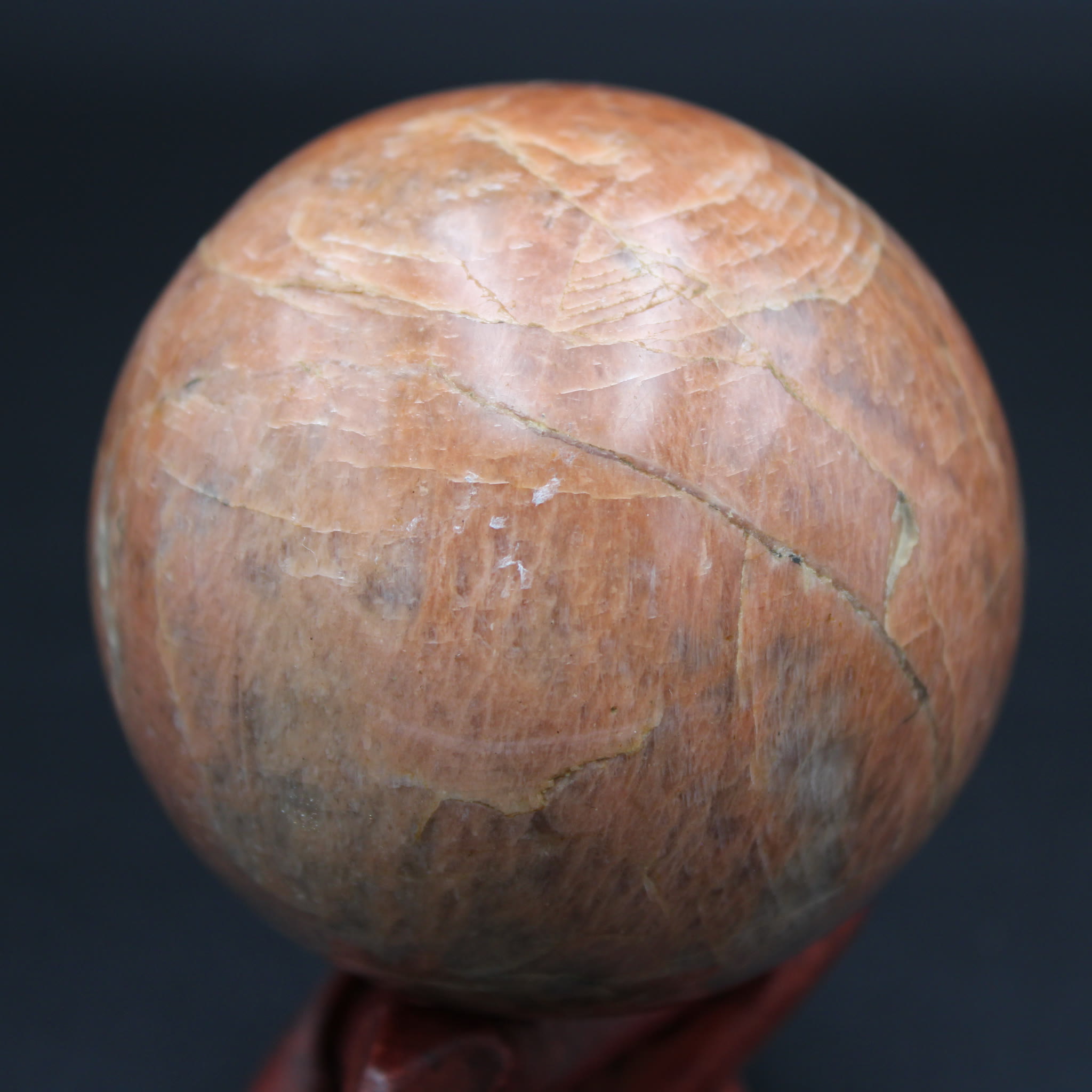 Pfirsich-Mondstein Kugel 552g side