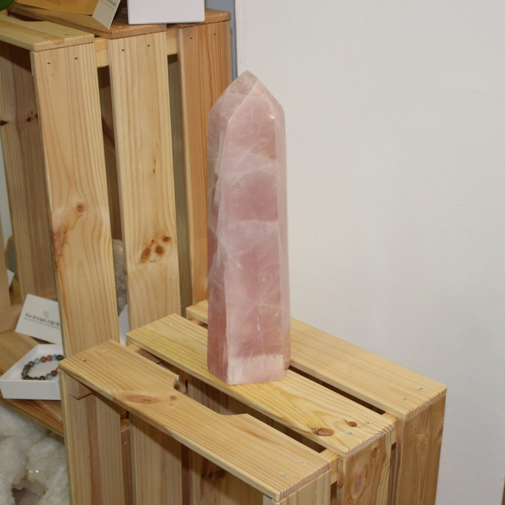 Rosenquarz Obelisk