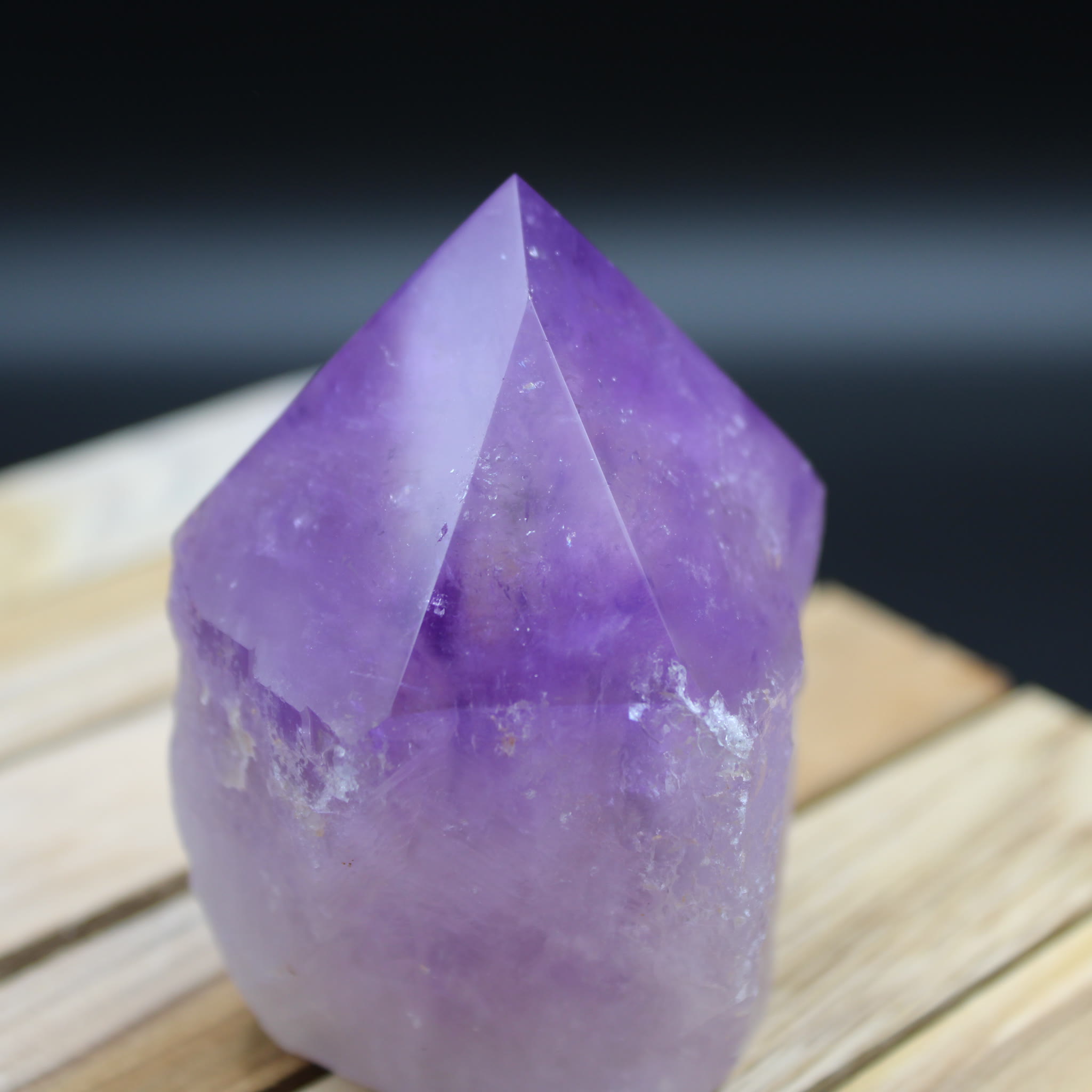 Der Gipfel der Gelassenheit · Amethyst Spitze · 334 g · Unikat – Bild 2