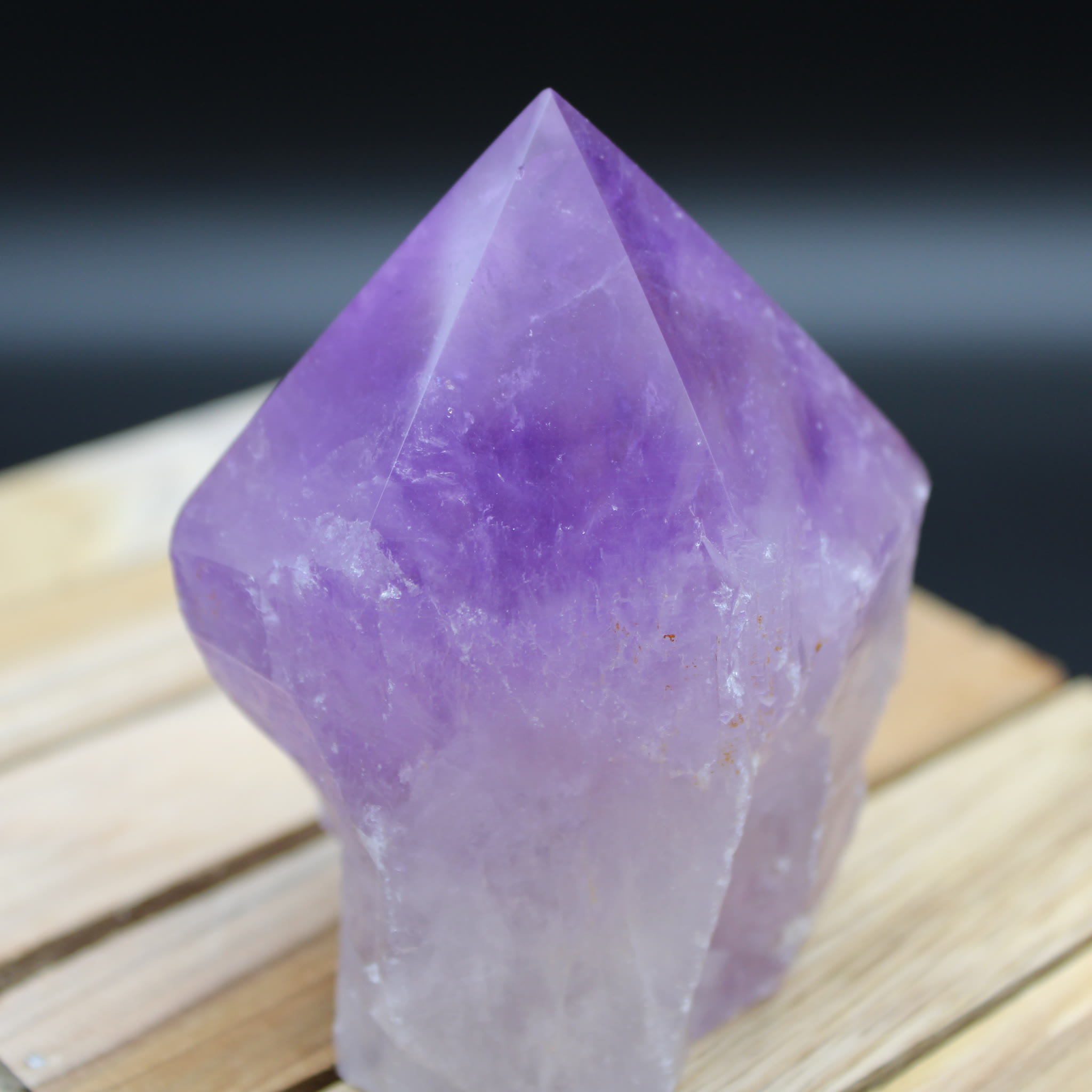 Der Leuchtturm der Stille · Amethyst Spitze · 382 g · Unikat – Bild 2