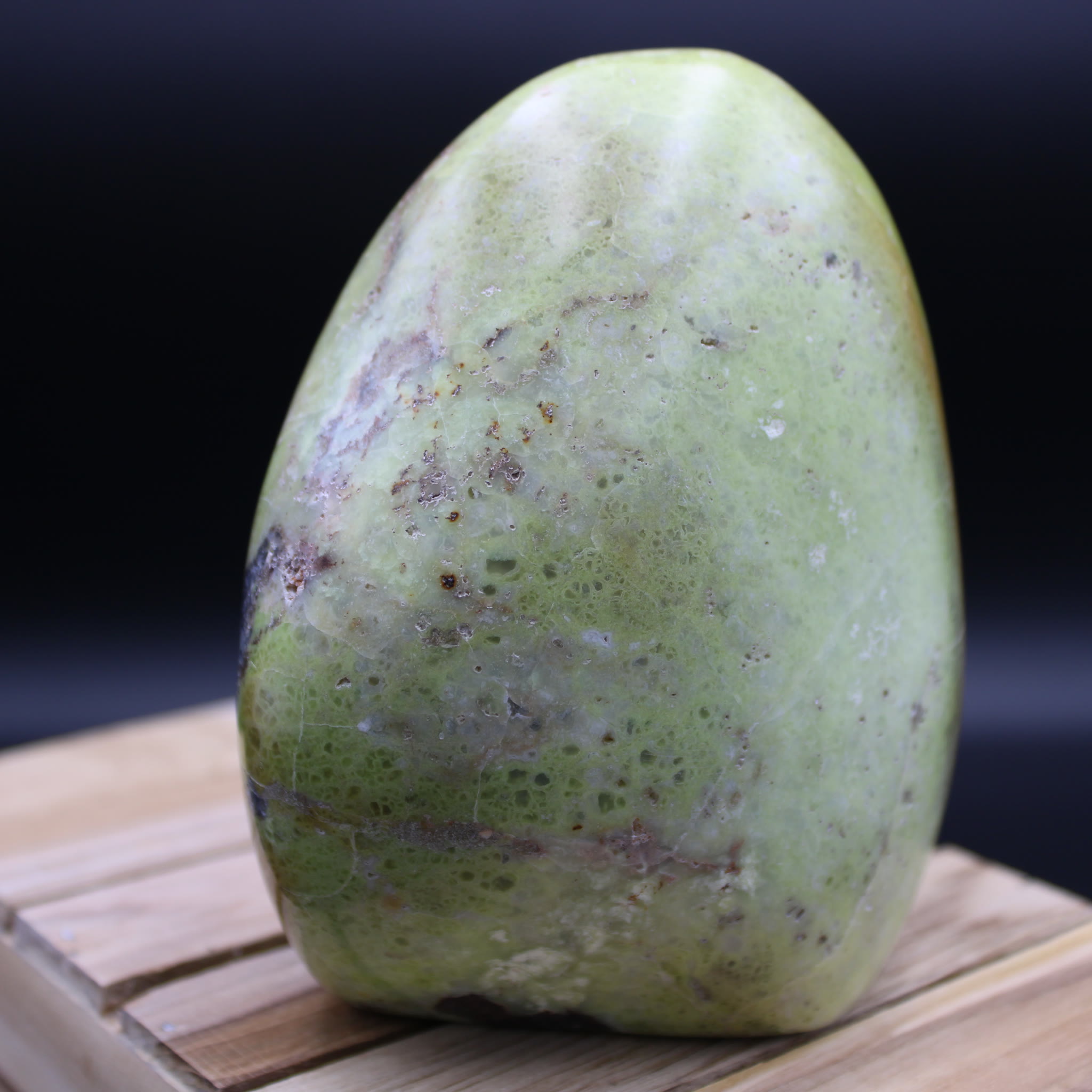 Grüner Opal Freeform 1160g back