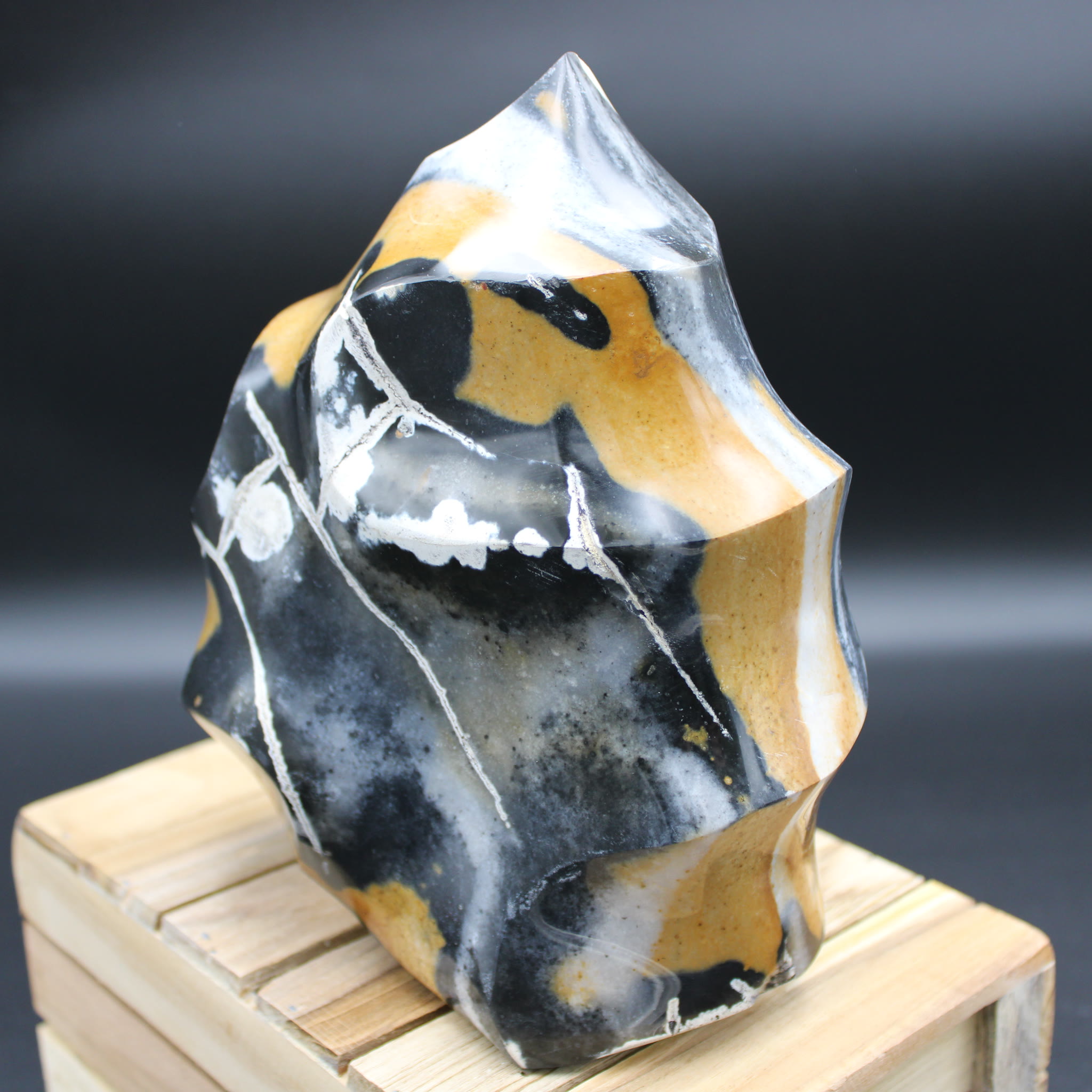 Jaspis-Chalcedon Flamme 2442g closeup