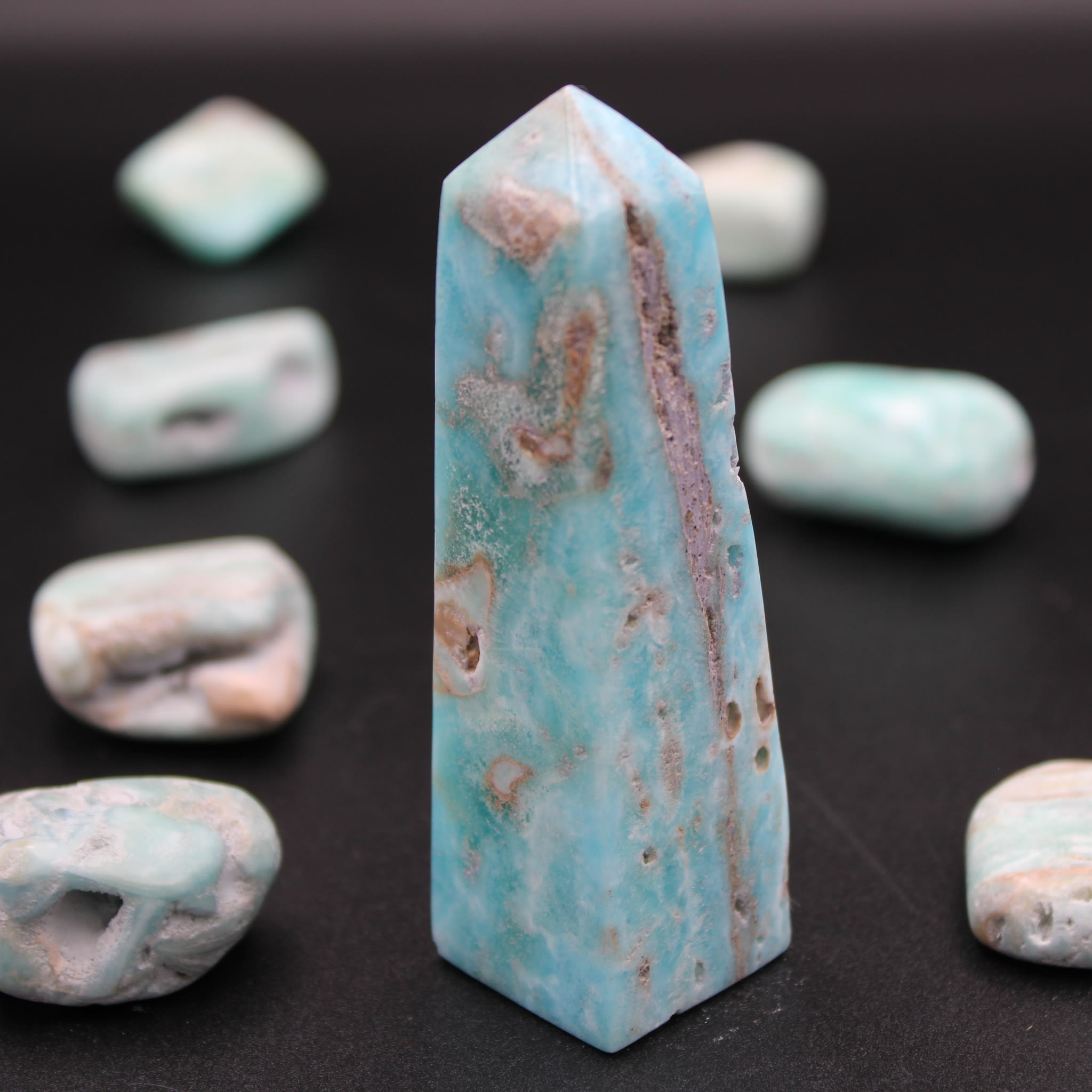 Die sanfte Gezeitenwelle · Karibik-Calcit Obelisk · 118 g · Unikat – Bild 2