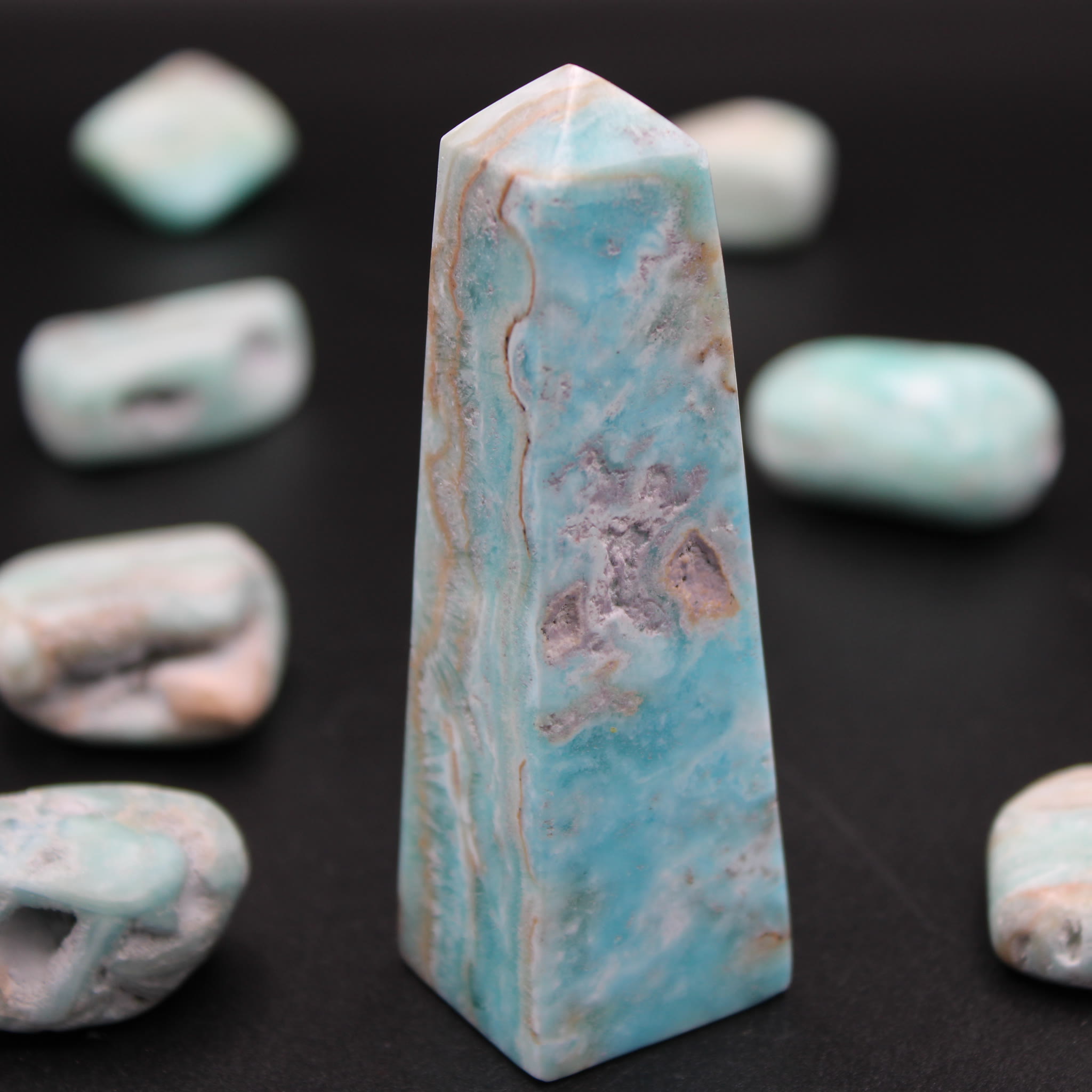 Die sanfte Meeresbrise · Karibik-Calcit Obelisk · 125 g · Unikat – Bild 2