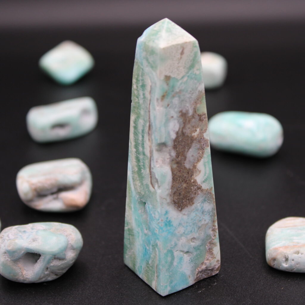 Karibik-Calcit Obelisk 127g