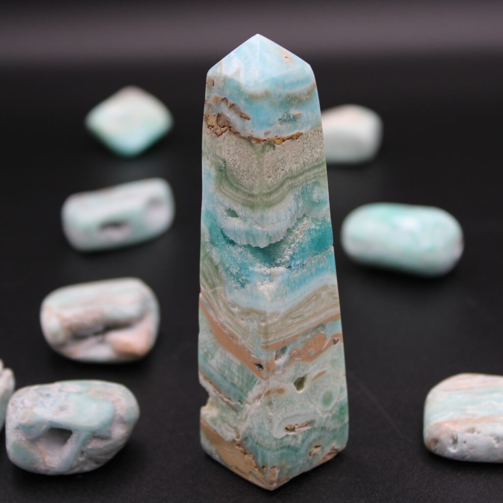Karibik-Calcit Obelisk 141g