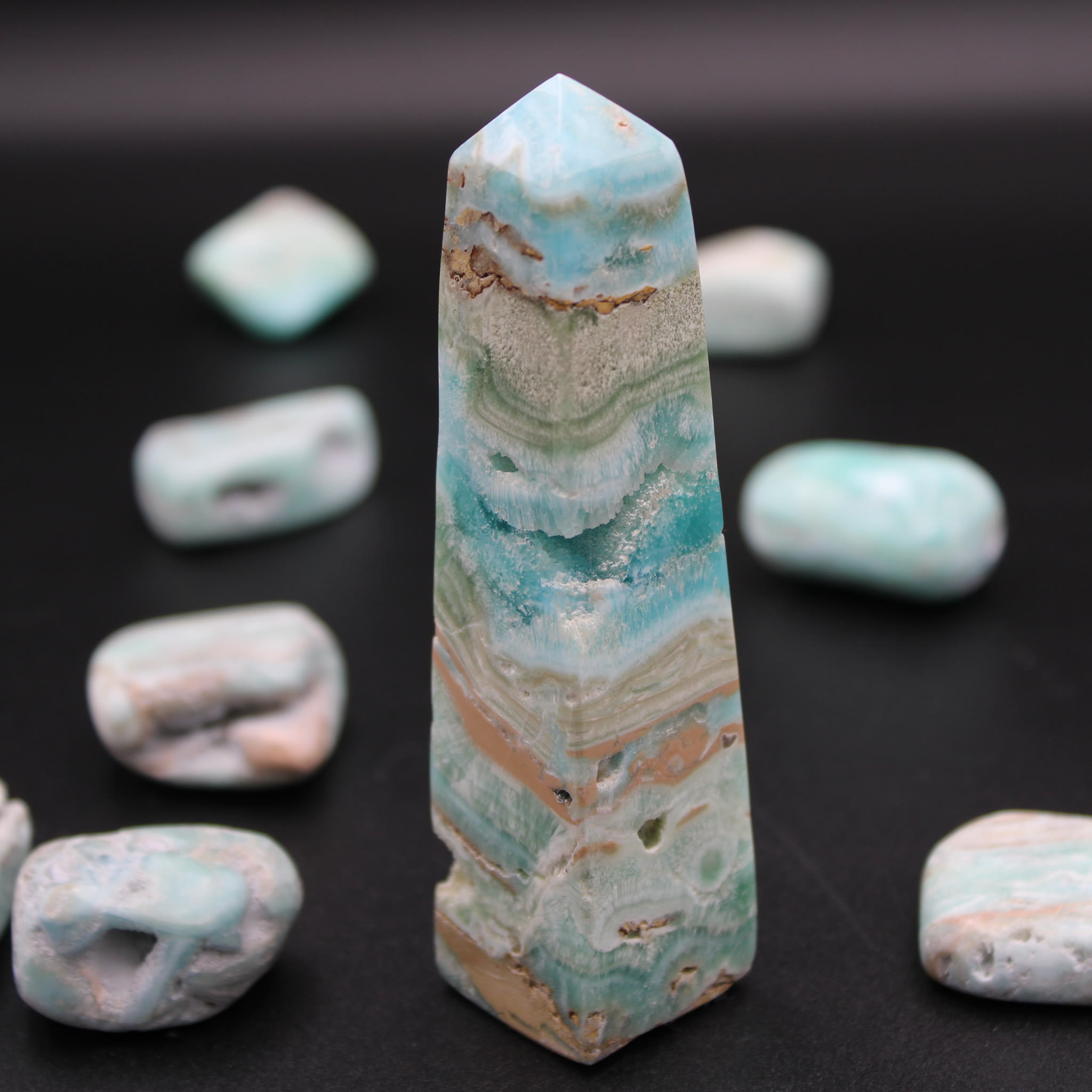 Karibik-Calcit Obelisk 141g