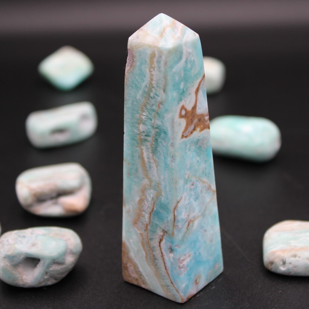 Karibik-Calcit Obelisk 153g