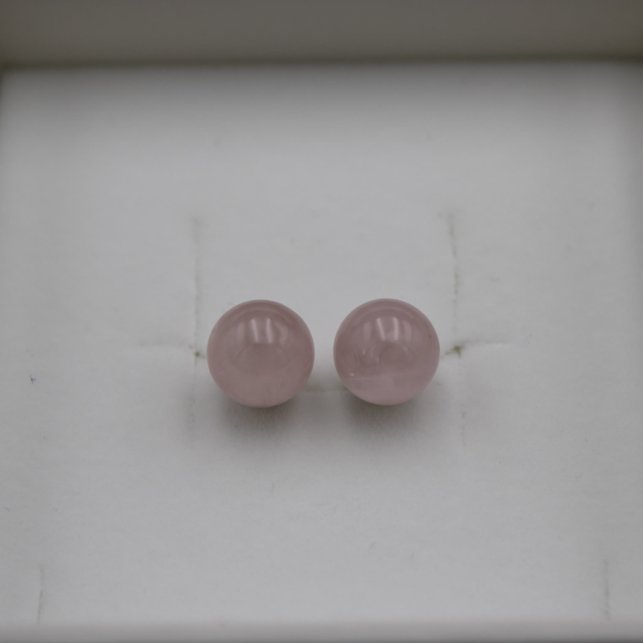 Liebe & Geborgenheit · Ohrstecker · Rosenquarz · 8 mm Perlen – Bild 2