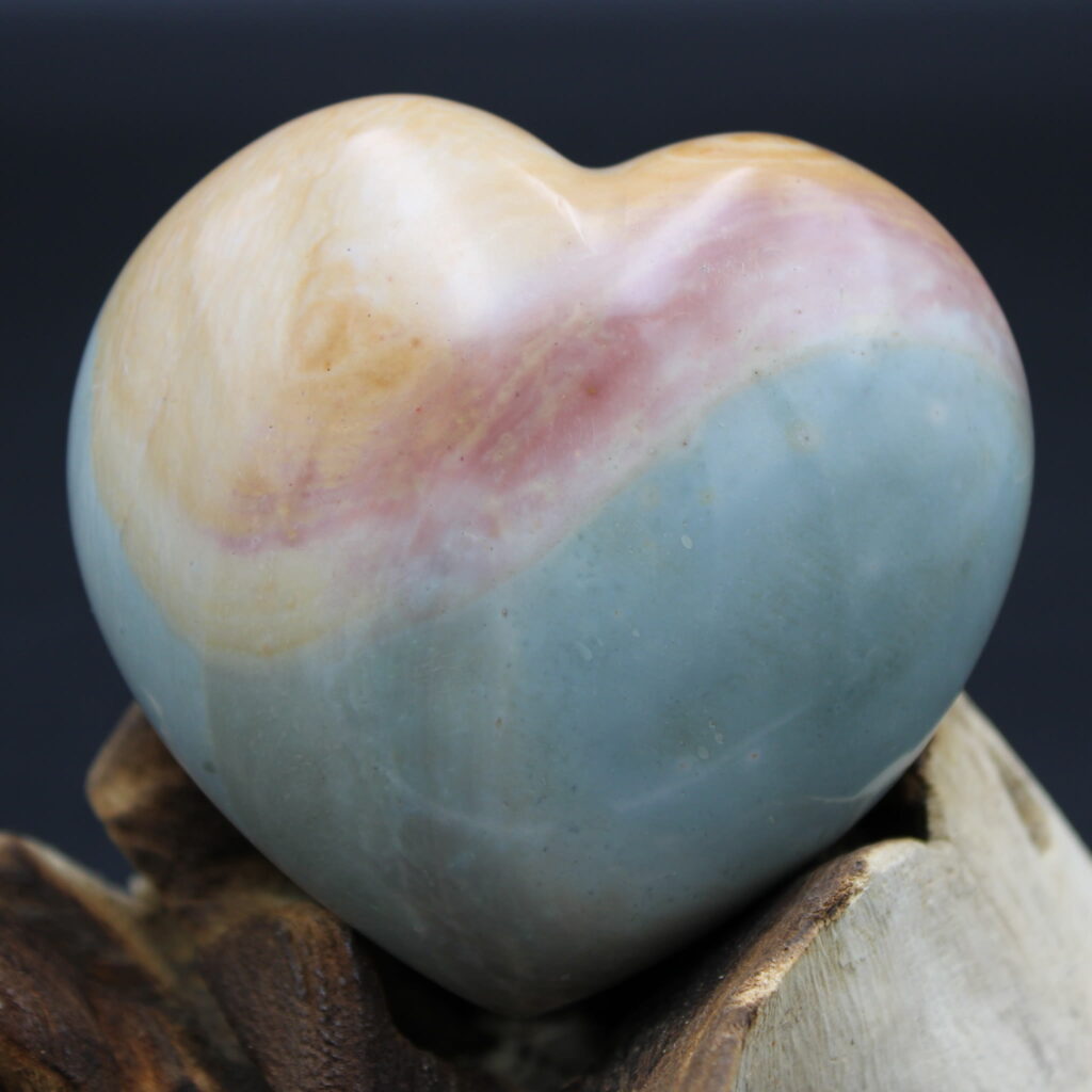 Polychrom Jaspis Herz 363g
