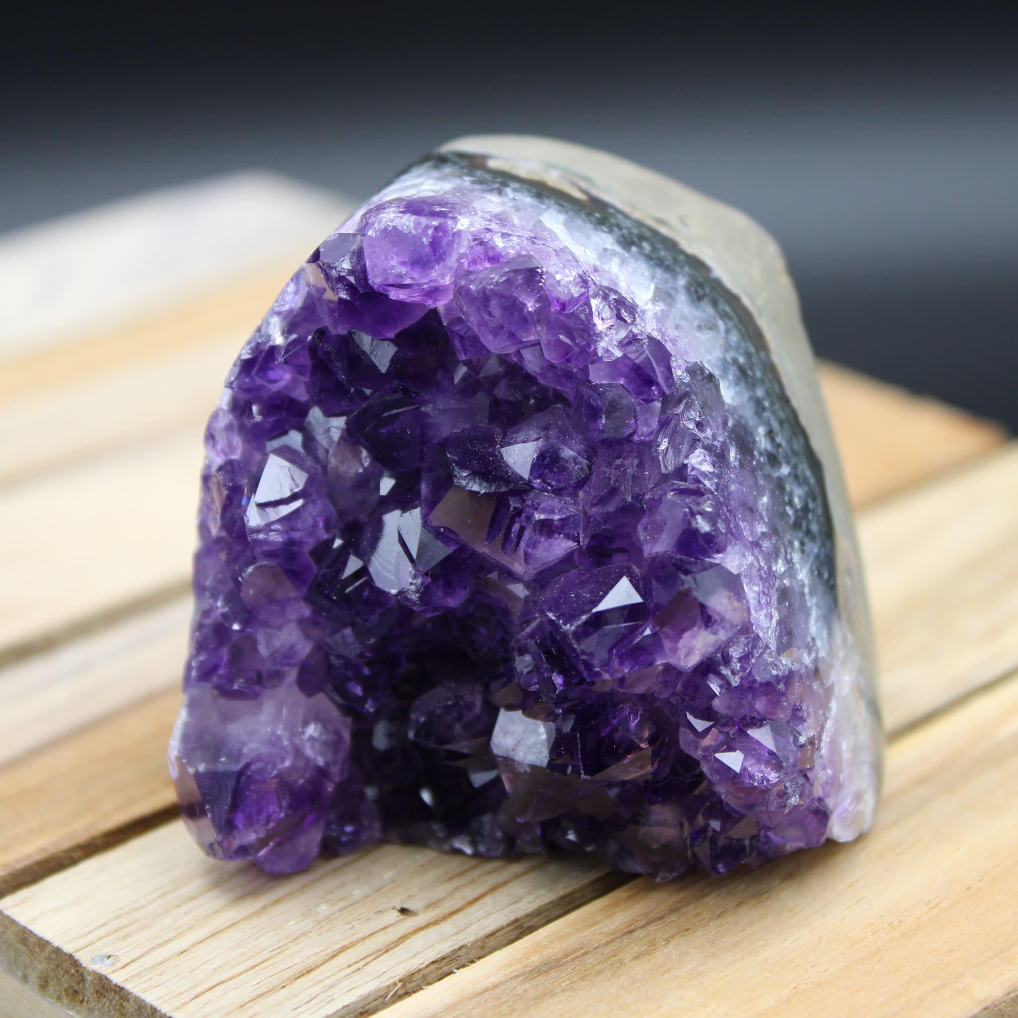 Amethyst Geode 193g front
