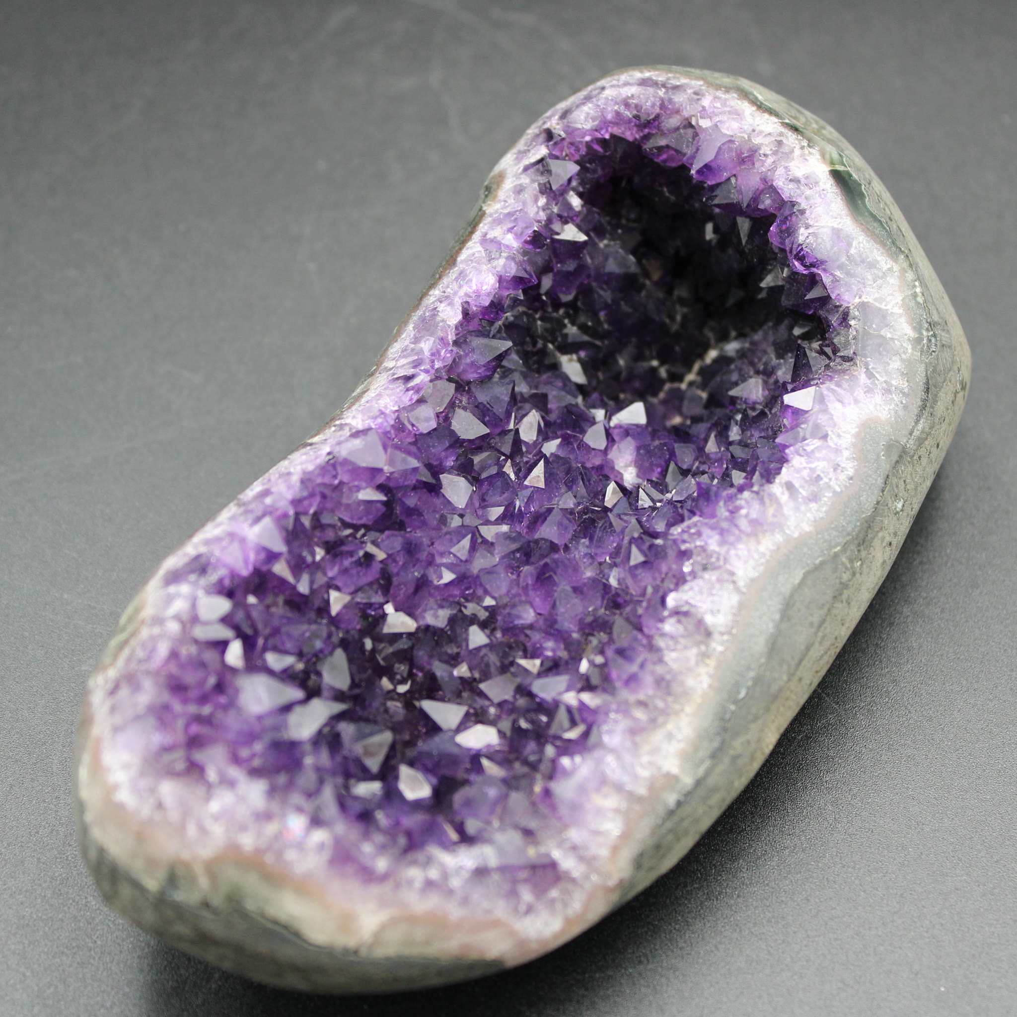 Amethyst Geode 556g bottom