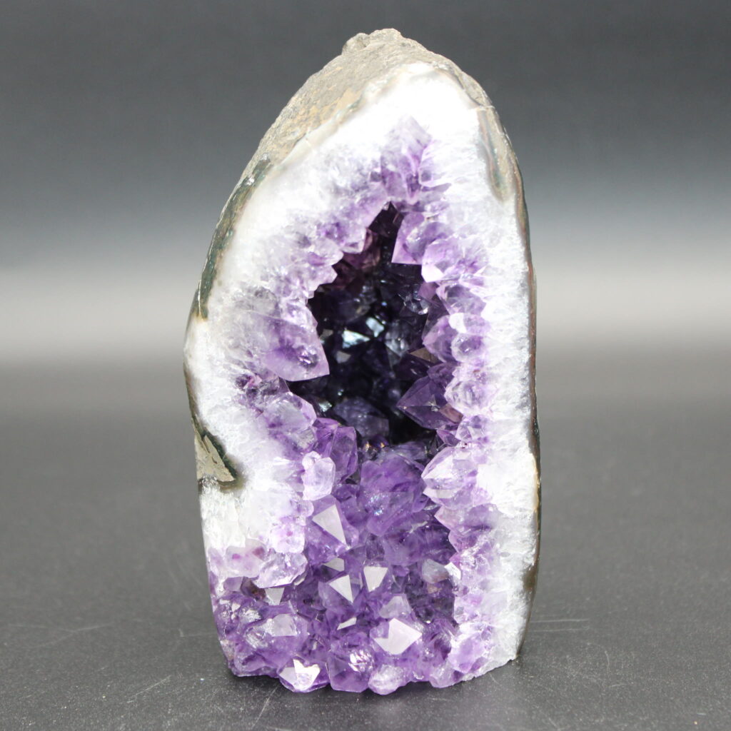 Amethyst Geode 770g