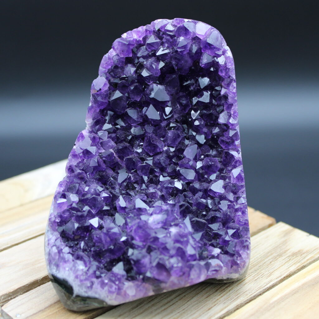 Amethyst Geode 517 g Unikat