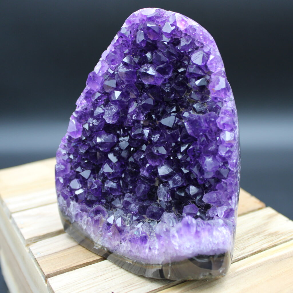 Amethyst Geode 518 g Unikat