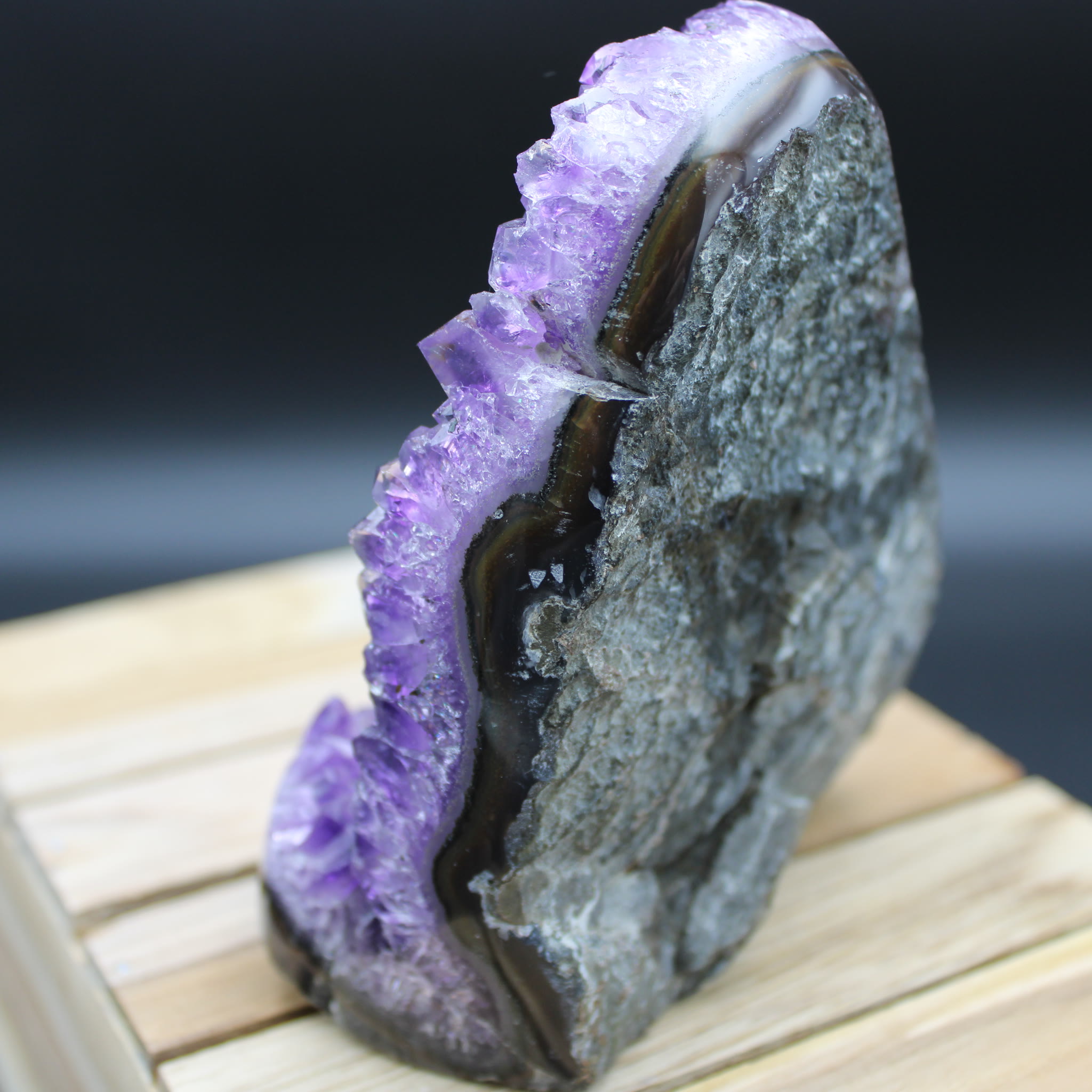 Amethyst Geode 518 g Unikat