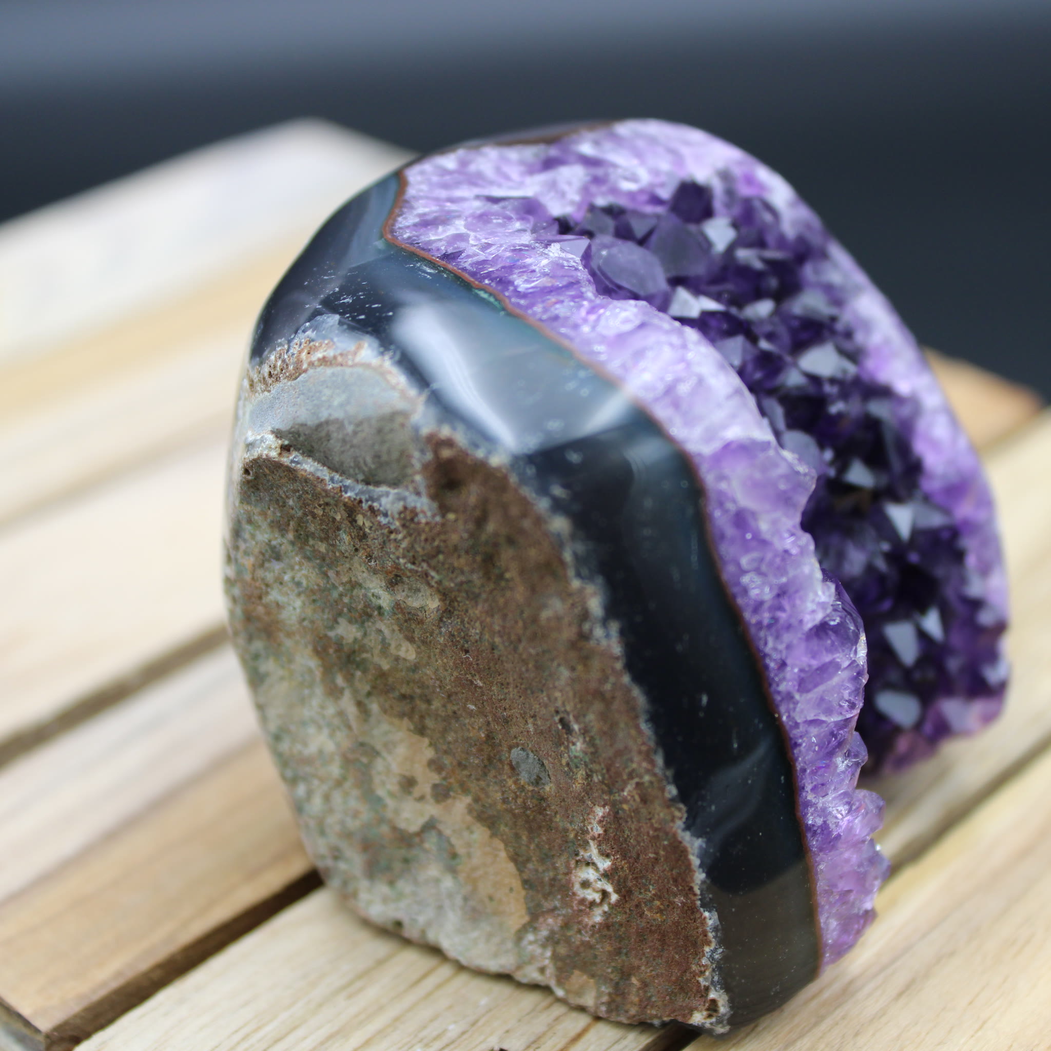 Amethyst Geode 254 g Unikat