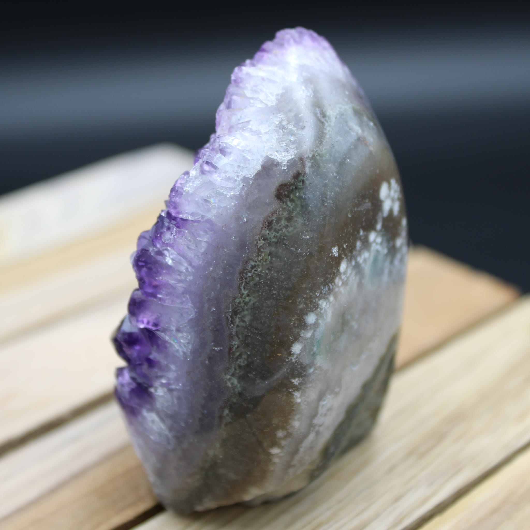 Amethyst Geode 233 g Unikat