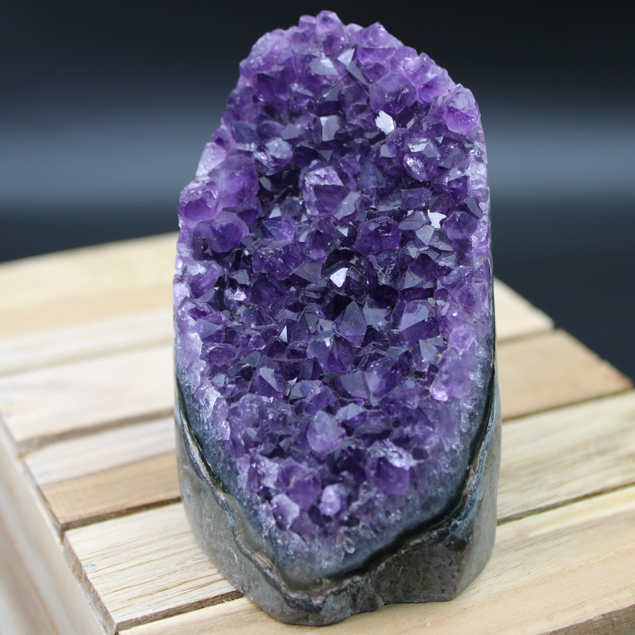 Amethyst Geode 459 g Unikat