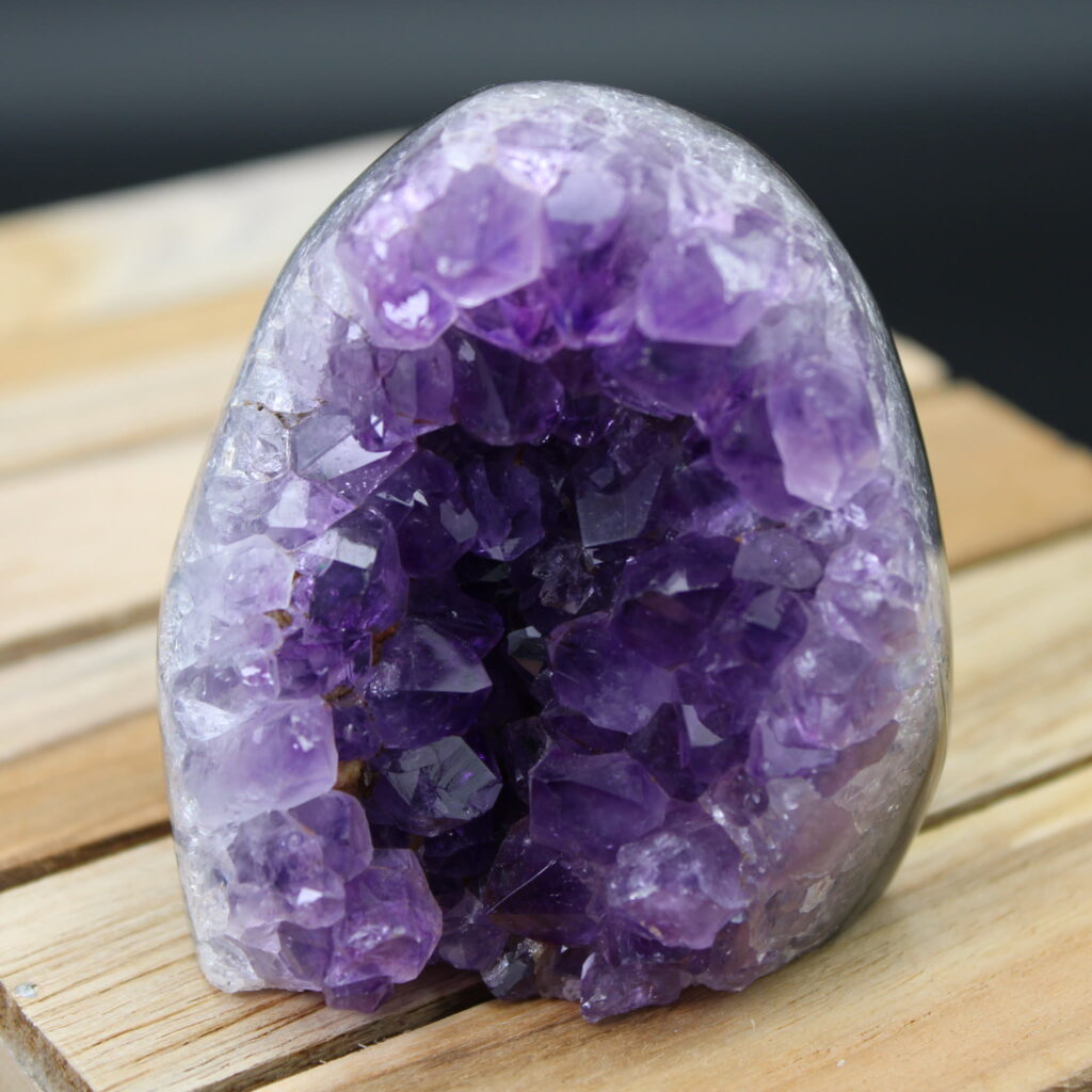 Amethyst Geode 255 g Unikat