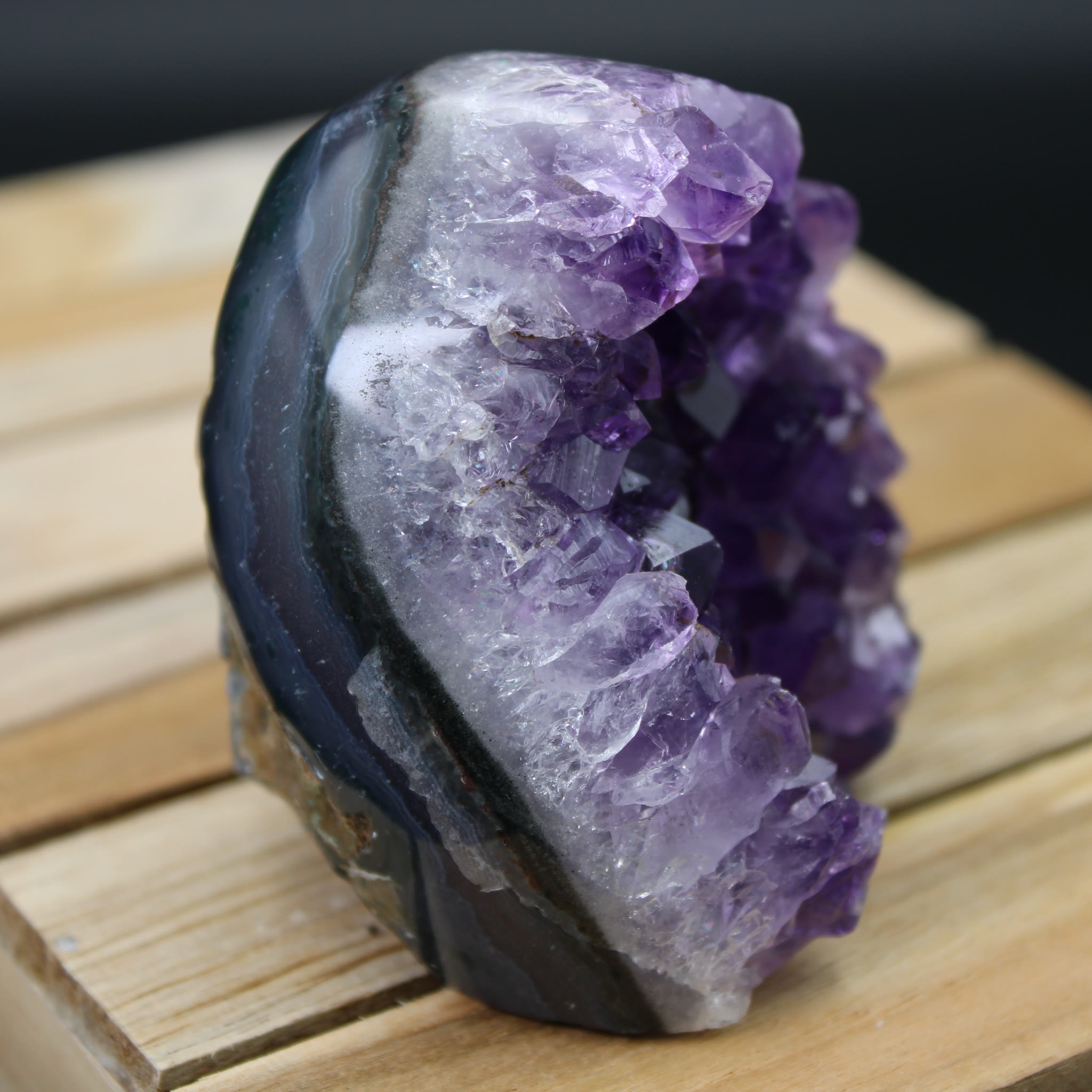 Amethyst Geode 255 g Unikat