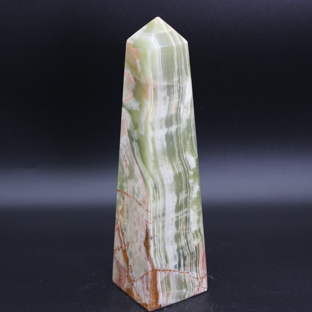 Onyx Obelisk 946 g Unikat