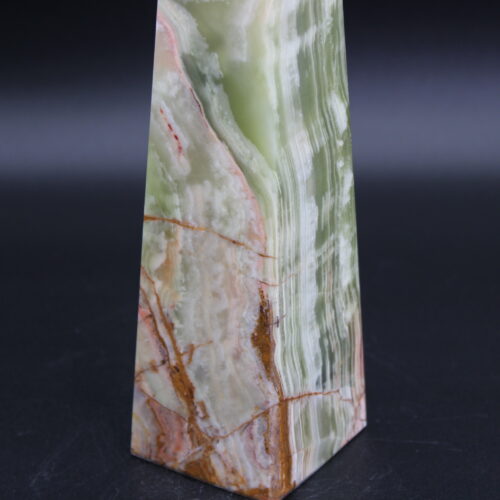 Onyx Obelisk 946 g Unikat