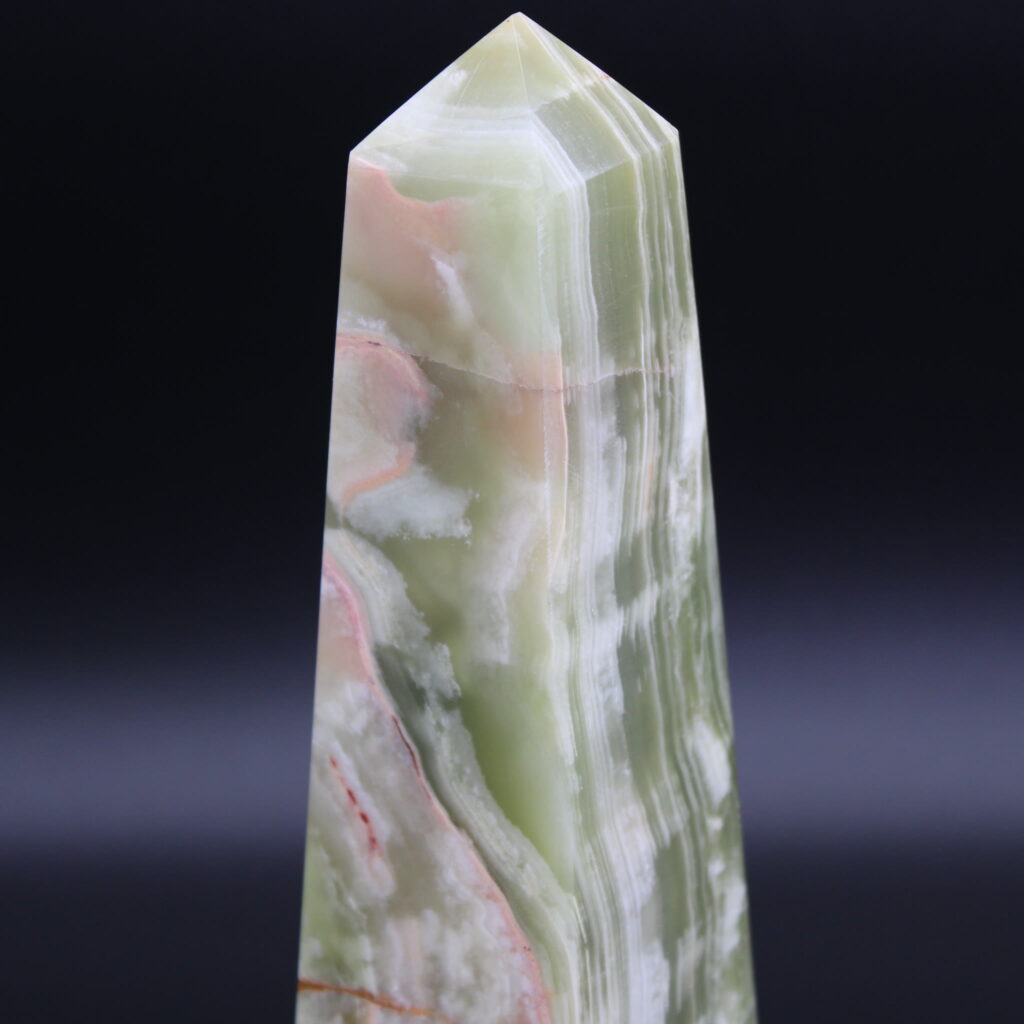 Onyx Obelisk 946 g Unikat