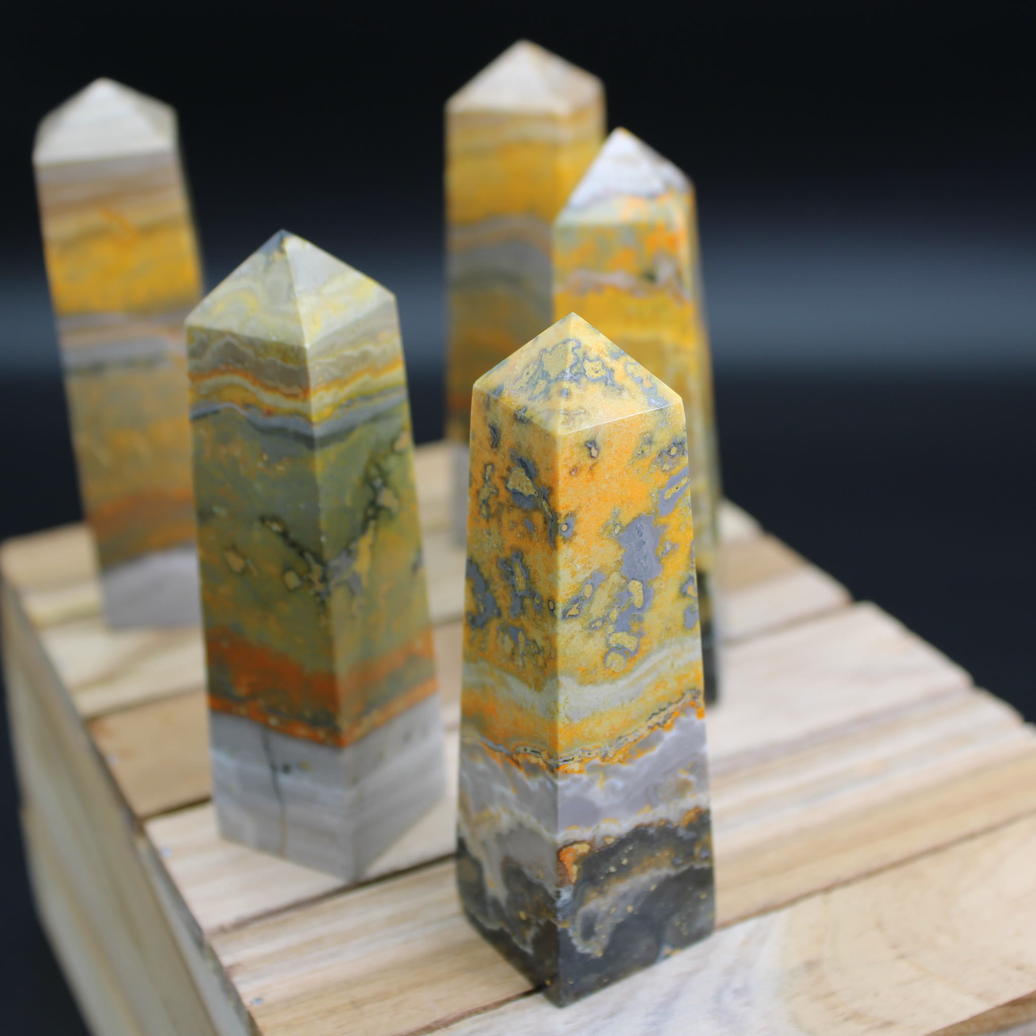 Bumblebee Jaspis Obelisk Unikat